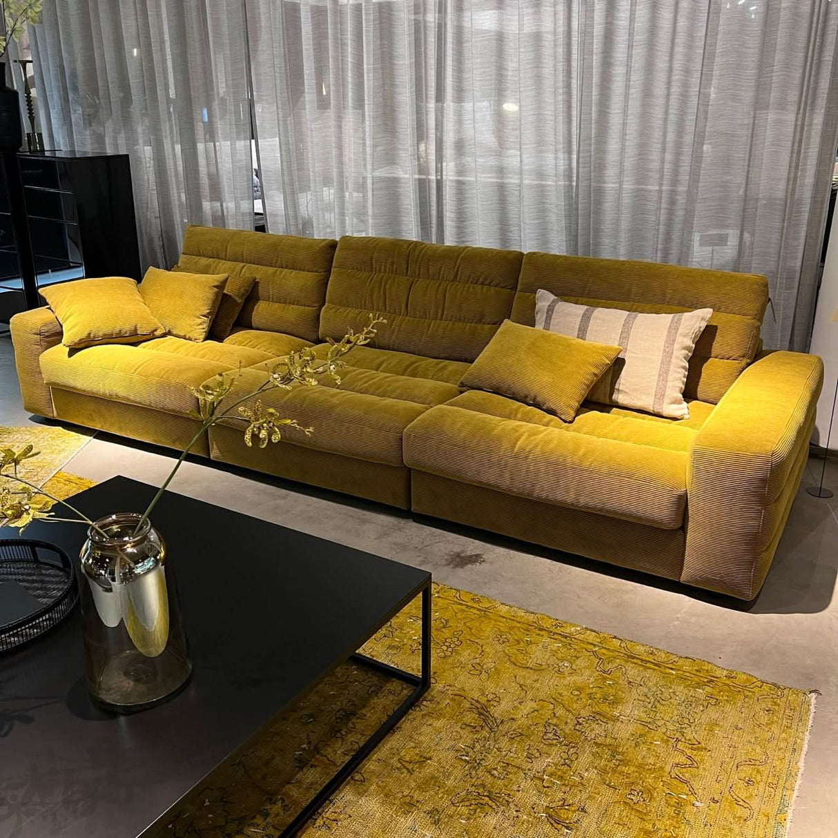 Dash Big Sofa - 356x125cm