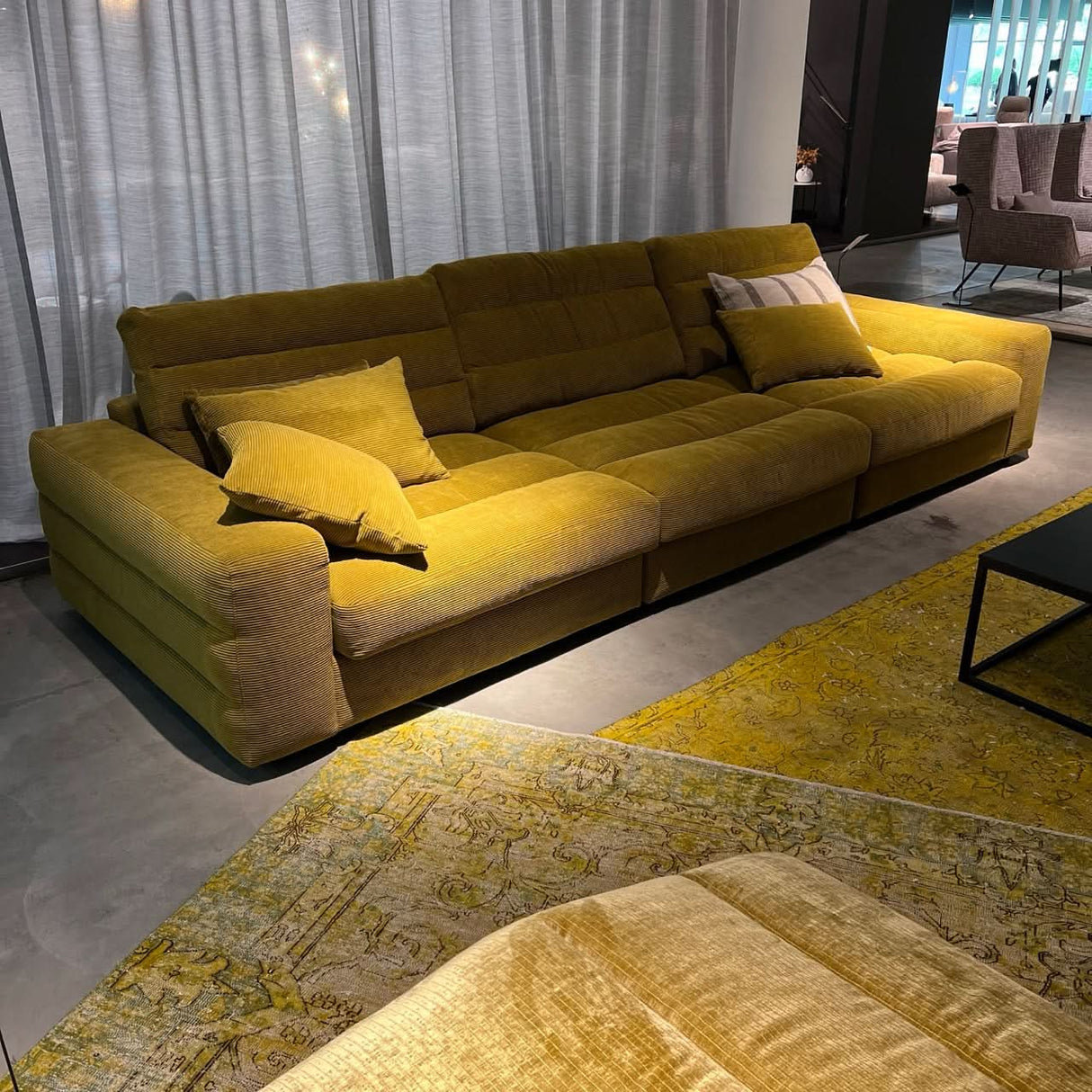 Dash Big Sofa - 356x125cm