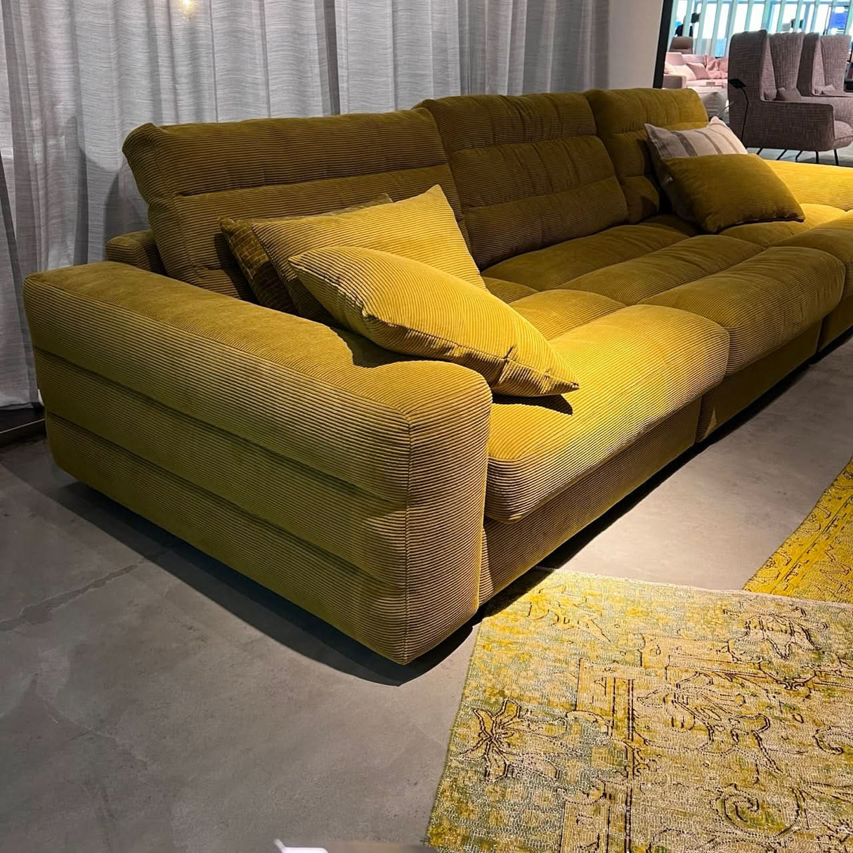 Dash Big Sofa - 356x125cm